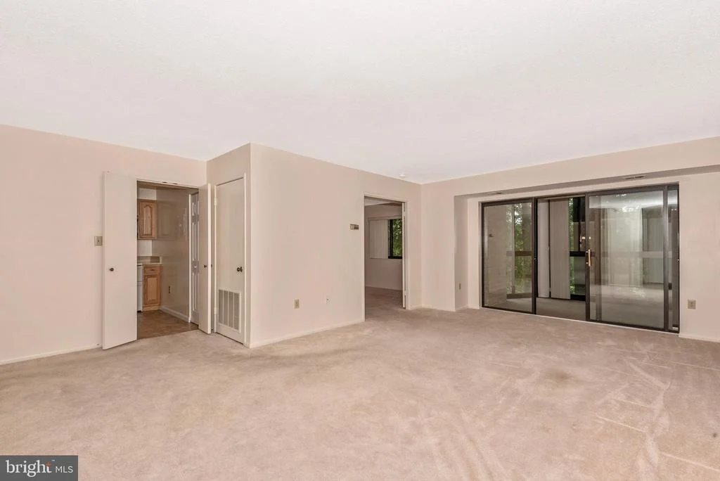 Photo of Unit 4308 at 15100 INTERLACHEN DRIVE