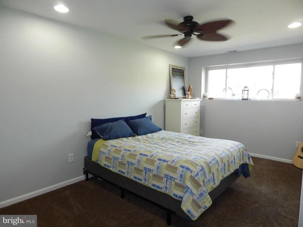 Photo of 107 PINEVIEW AVENUE