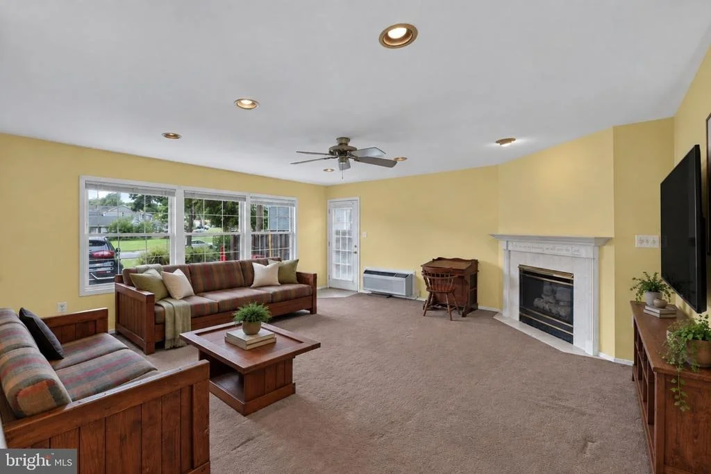 Photo of 2220 HALLOW LANE