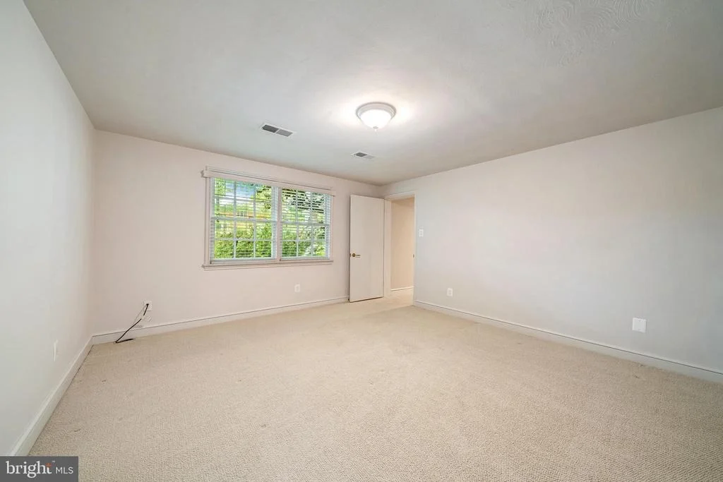 Photo of 6305 STONEHAM LANE