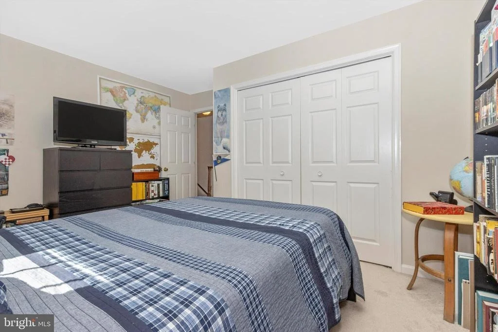 Photo of 8231 FOX HUNT LANE