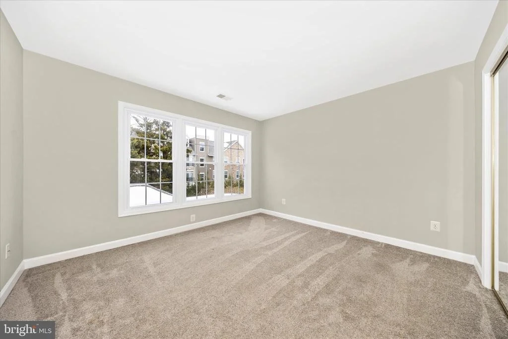 Photo of 2478 5 SHILLINGS ROAD