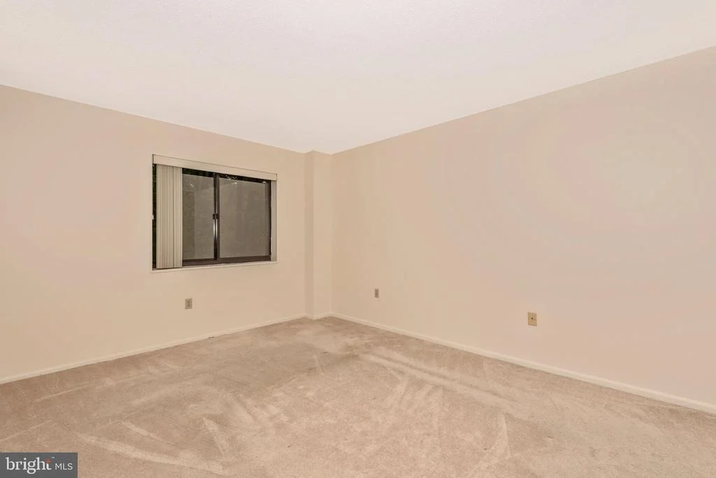 Photo of Unit 4308 at 15100 INTERLACHEN DRIVE