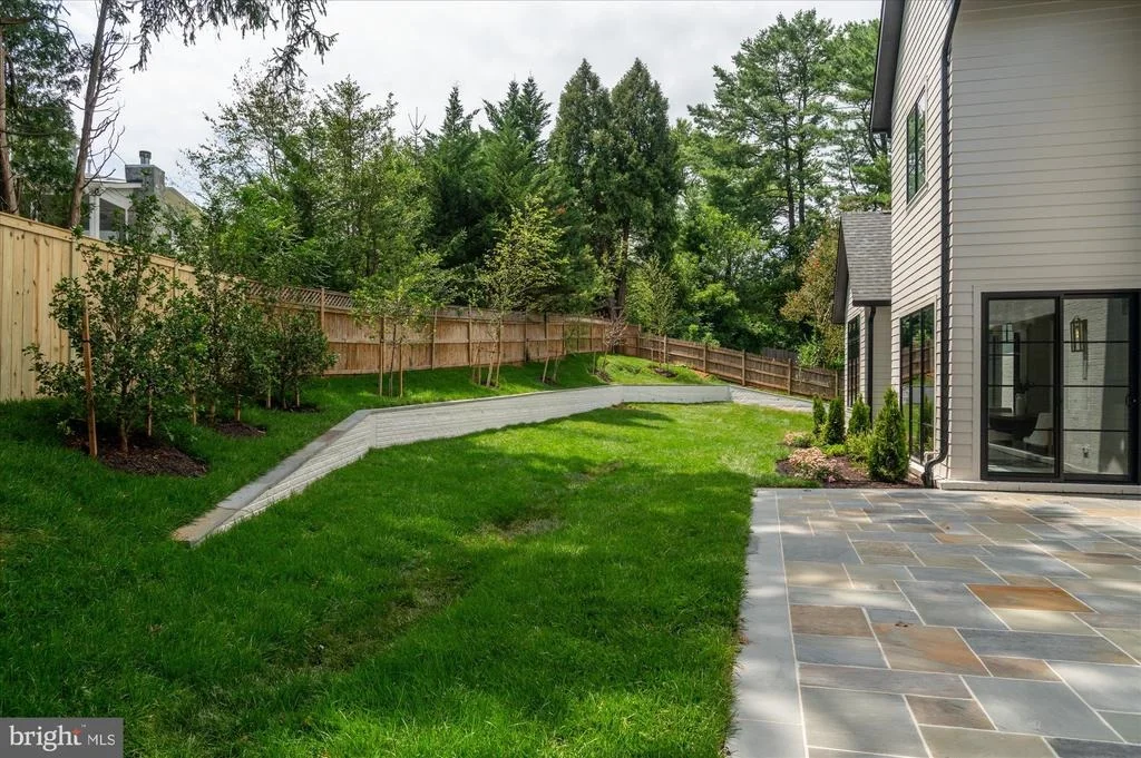 Photo of 1104 SHARON COURT