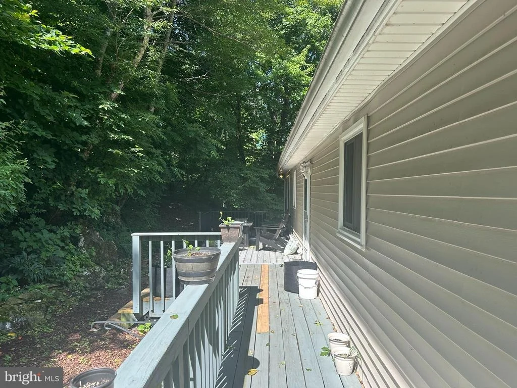 Photo of 440 BLUEBIRD WAY