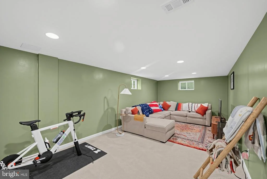 Photo of 9107 WIRE AVENUE