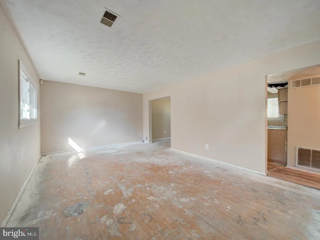 Photo of 9303 KIMBARK AVENUE