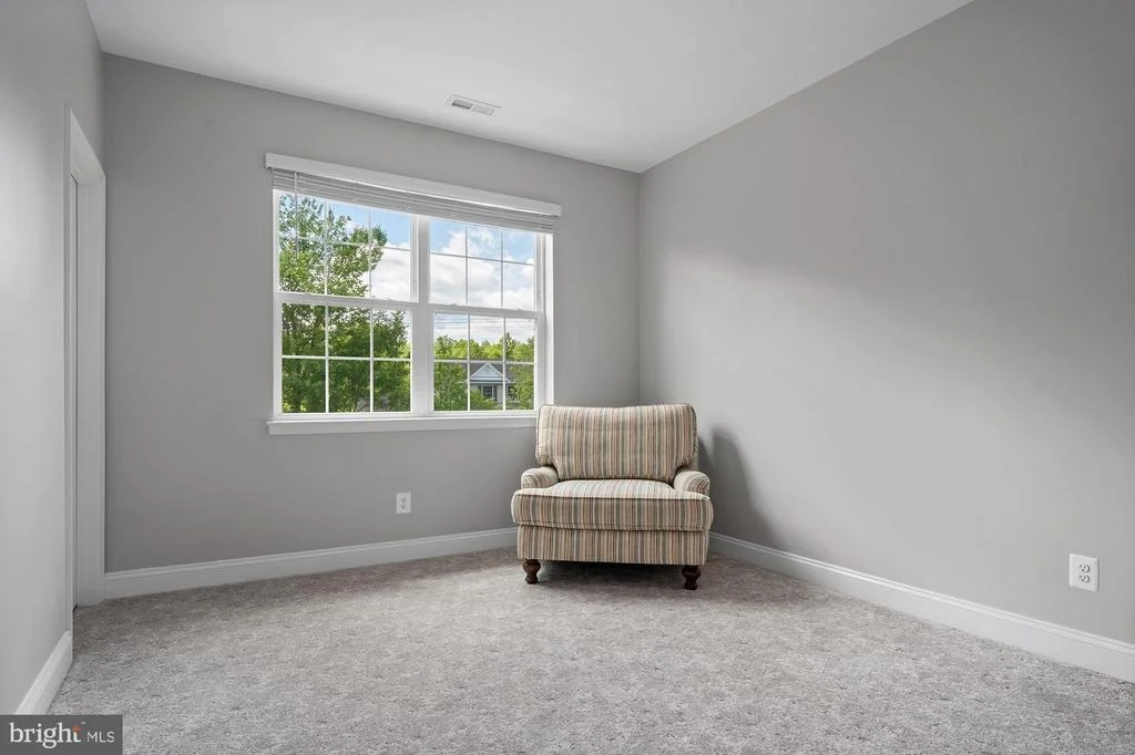 Photo of 821 BENTGRASS DRIVE