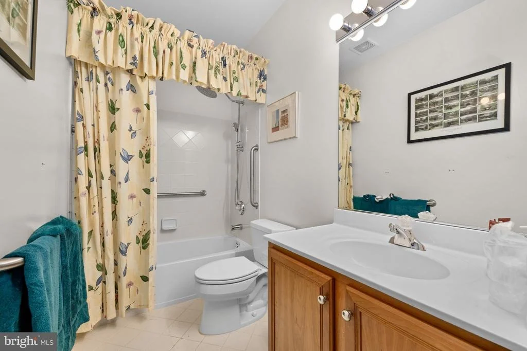Photo of 897 CHINQUAPIN ROAD
