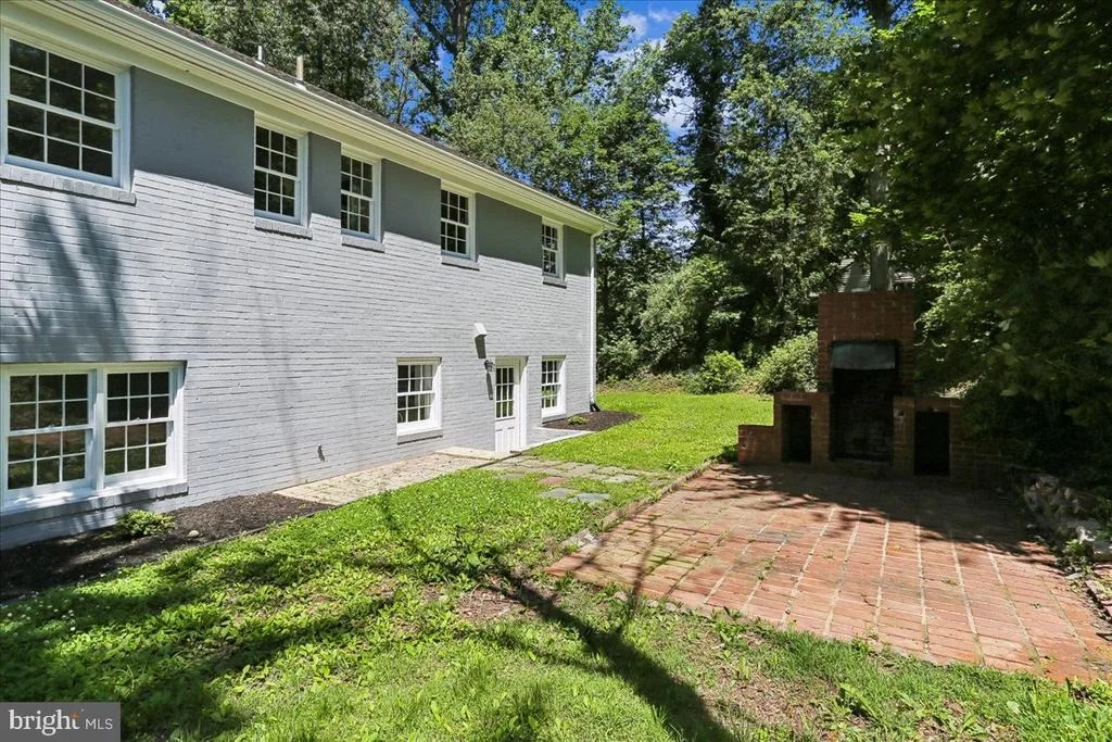 Photo of 12811 LACY DRIVE