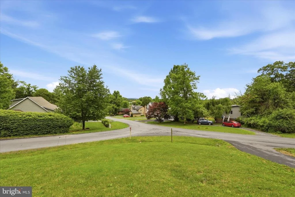Photo of 200 FAIRWAY CIRCLE