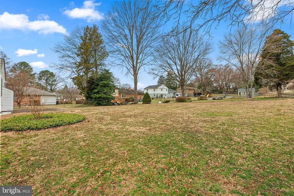 Photo of 19104 WILLOW GROVE ROAD