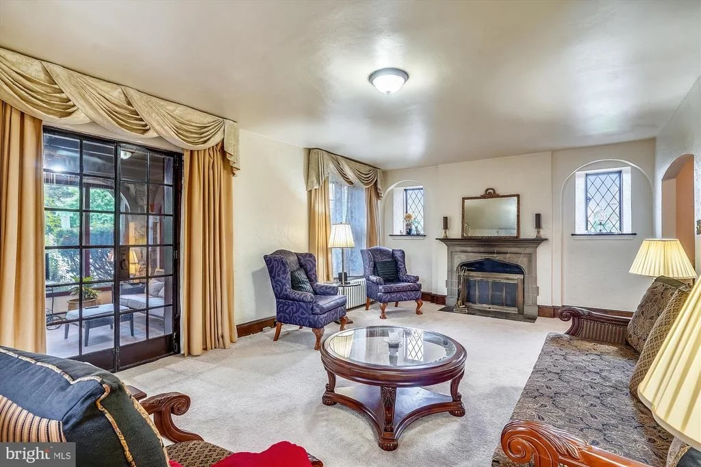 Photo of 200 MEALEY PARKWAY