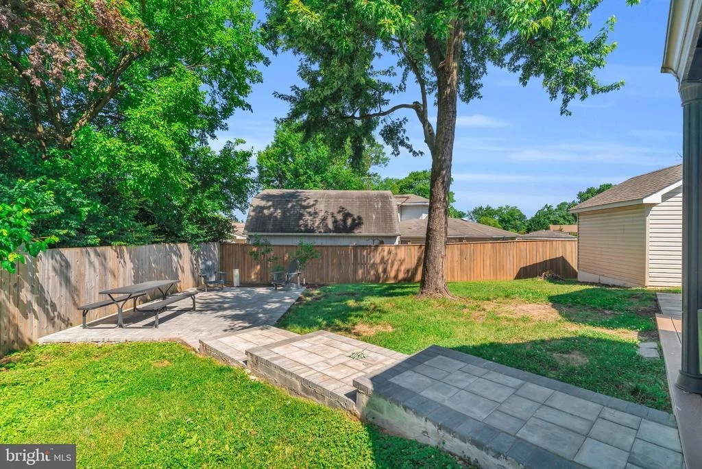 Photo of 101 W BEECH ROAD