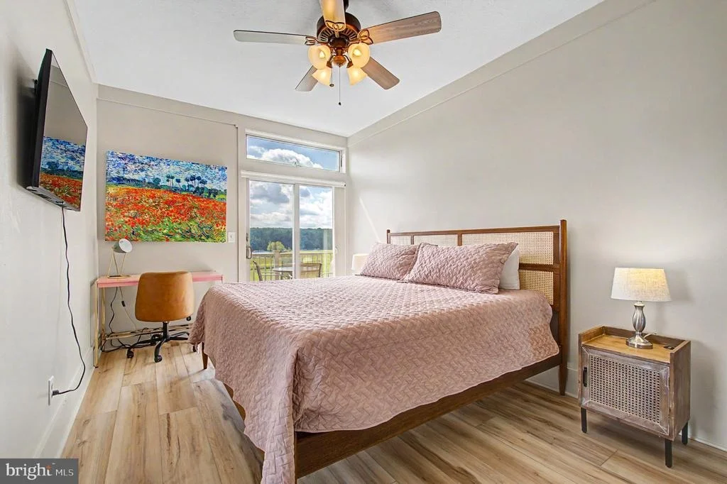 Photo of 342 LAKEFRONT LINKS DRIVE