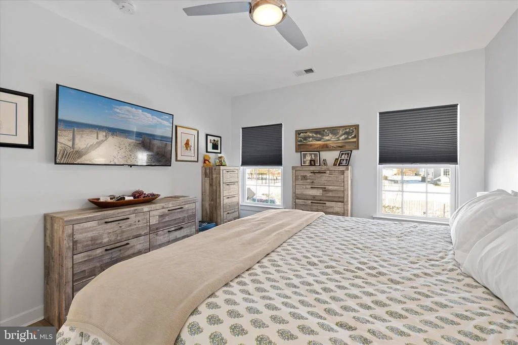 Photo of 37333 KESTREL WAY