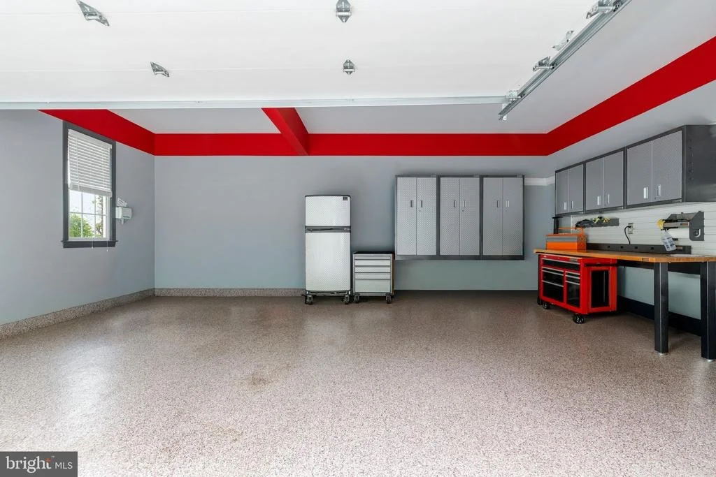Photo of 9809 JOHN ROBERT WAY