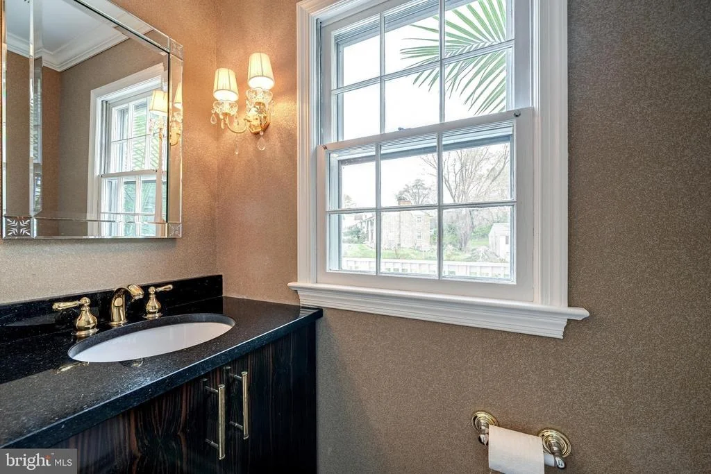 Photo of 6202 NETHERCOMBE COURT