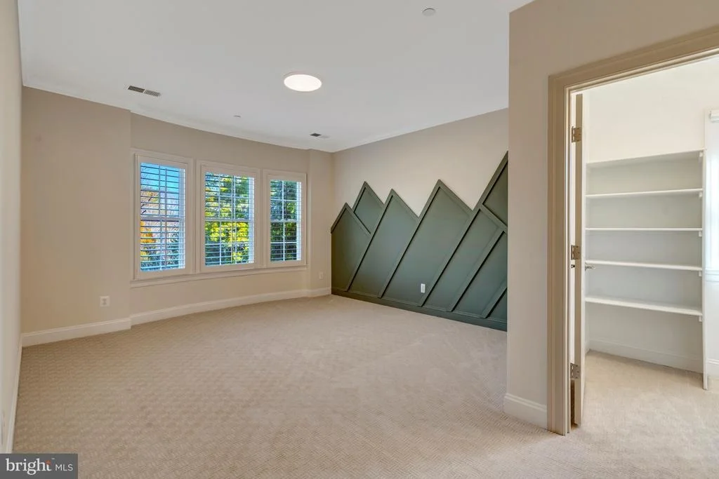 Photo of 1318 KURTZ ROAD