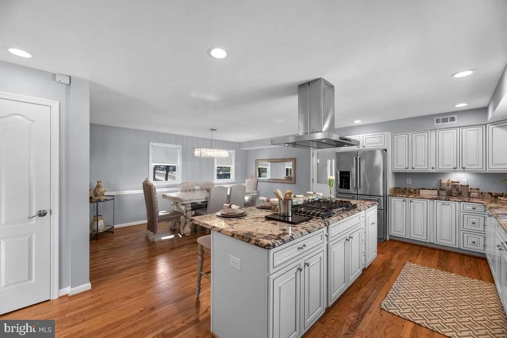 Photo of 18548 BOWIE MILL ROAD