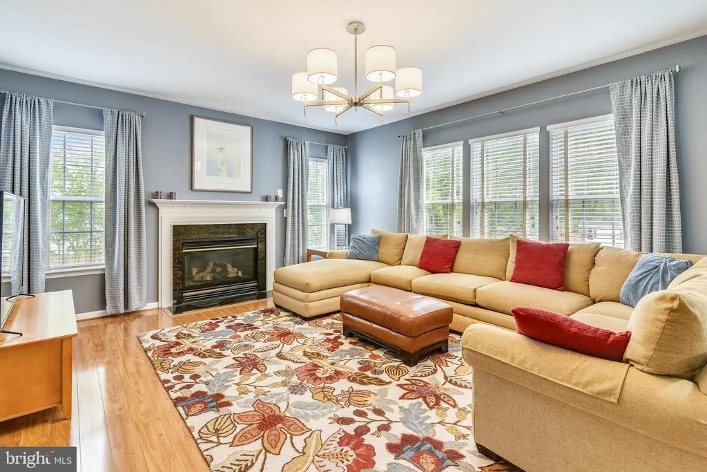 Photo of 25853 SPRING FARM CIRCLE