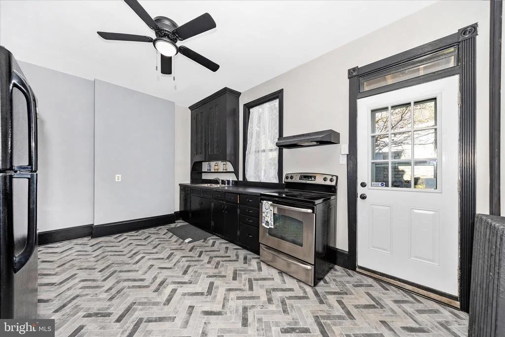 Photo of 519 SUMMIT AVENUE