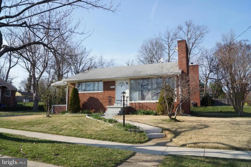 Photo of 10406 BRUNSWICK AVENUE