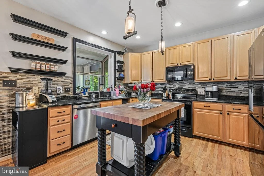 Photo of 6729 LOWES LANE