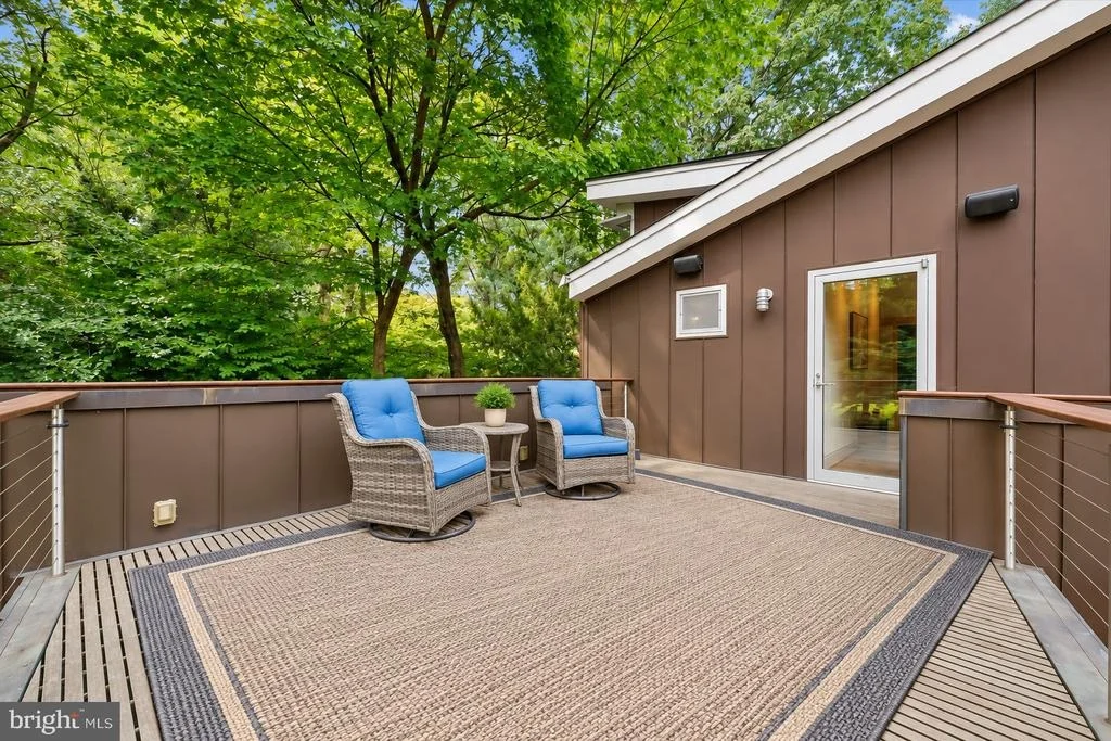 Photo of 1212 WOODSIDE PARKWAY