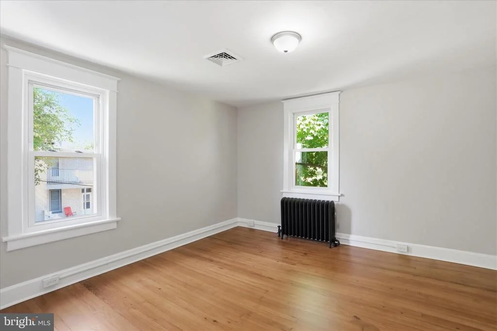 Photo of 819 SUMMIT AVENUE