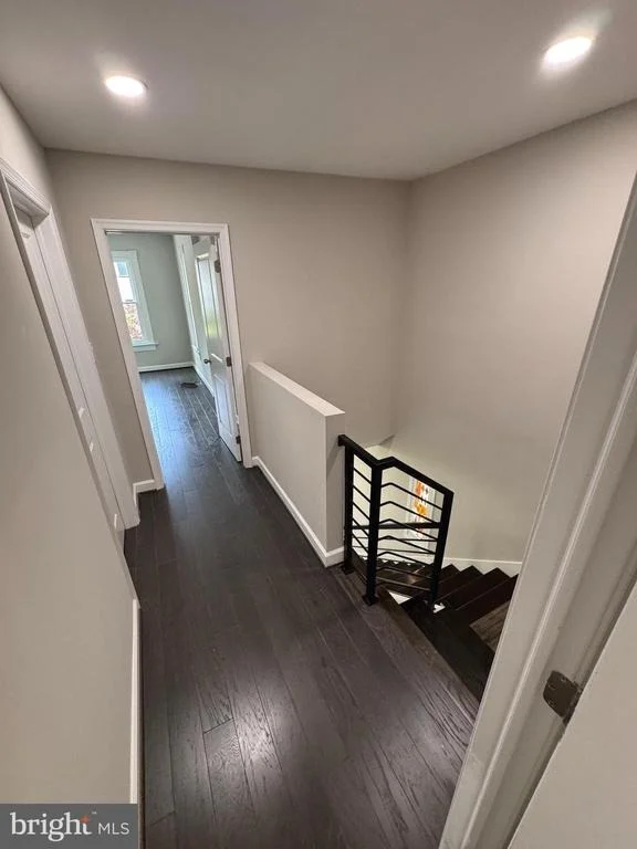 Photo of 1358 VALLEY PLACE SE