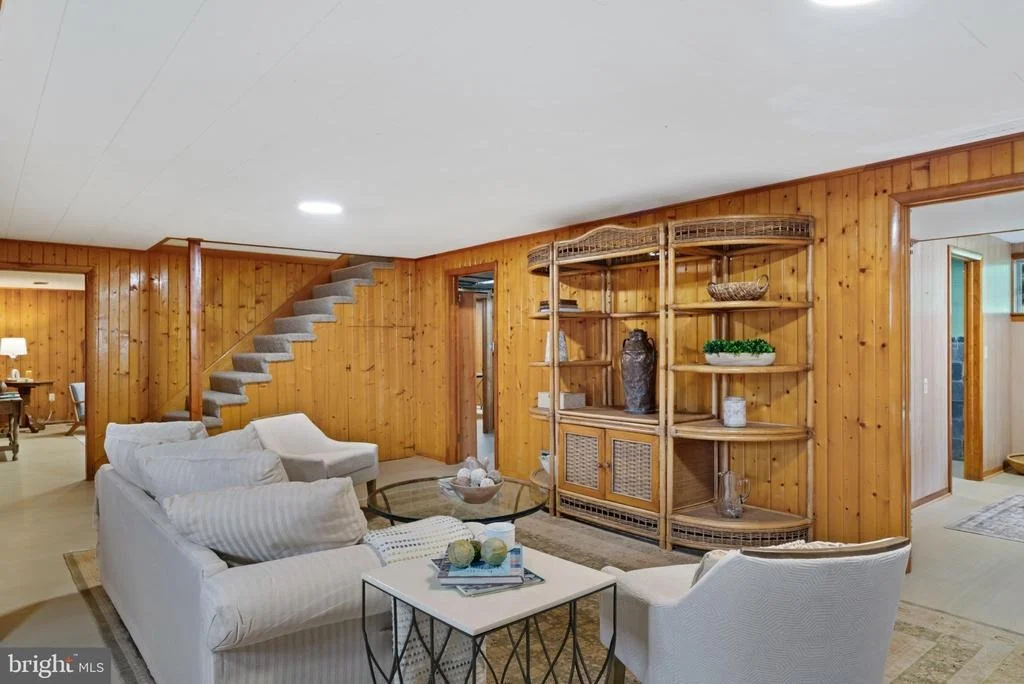 Photo of 11809 COLLINS DRIVE