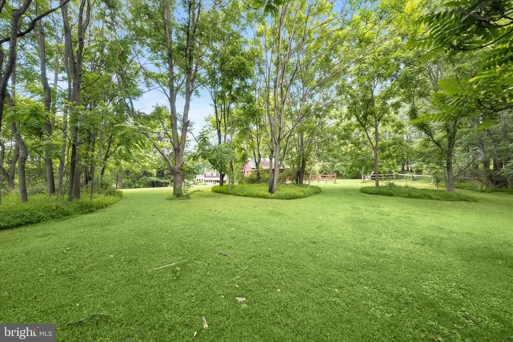Photo of 2319 BRADDOCK ROAD