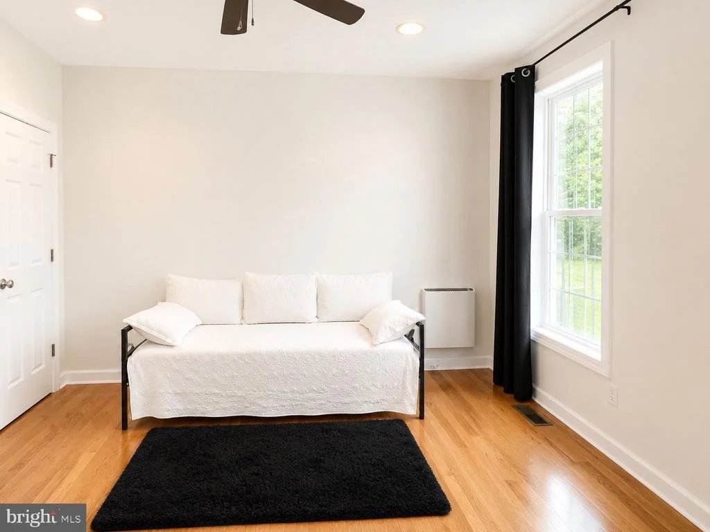 Photo of 1225 MIDDLE RIVER ROAD