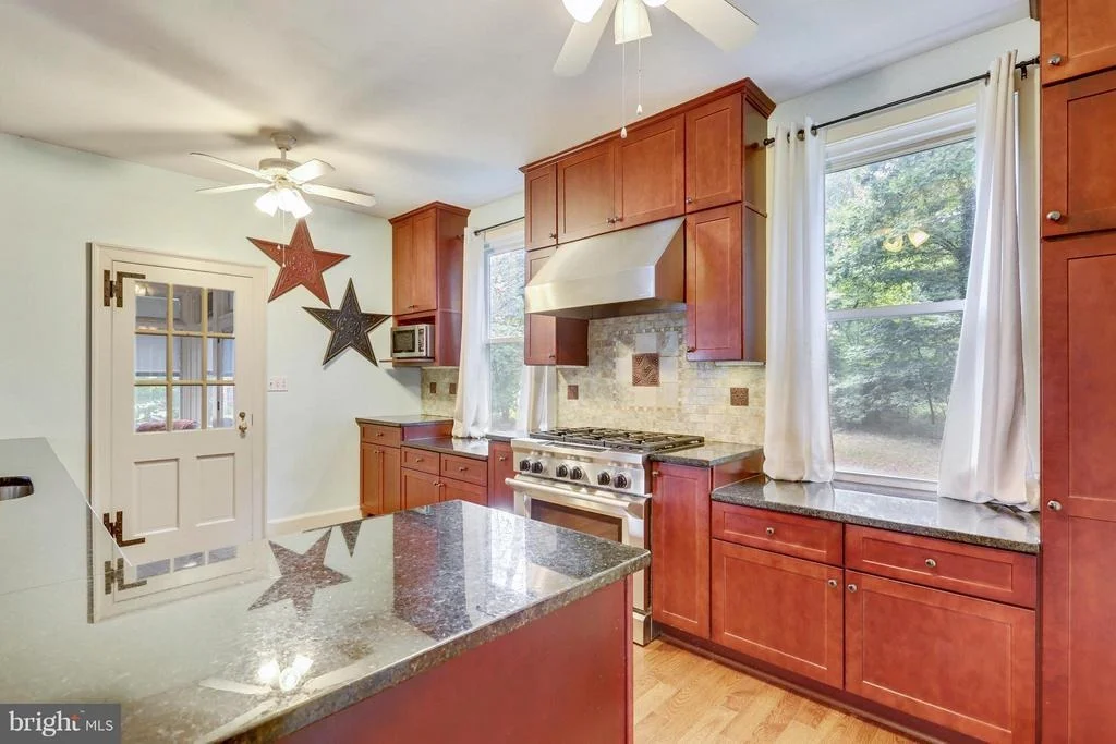 Photo of 17415 BATCHELLORS FOREST ROAD