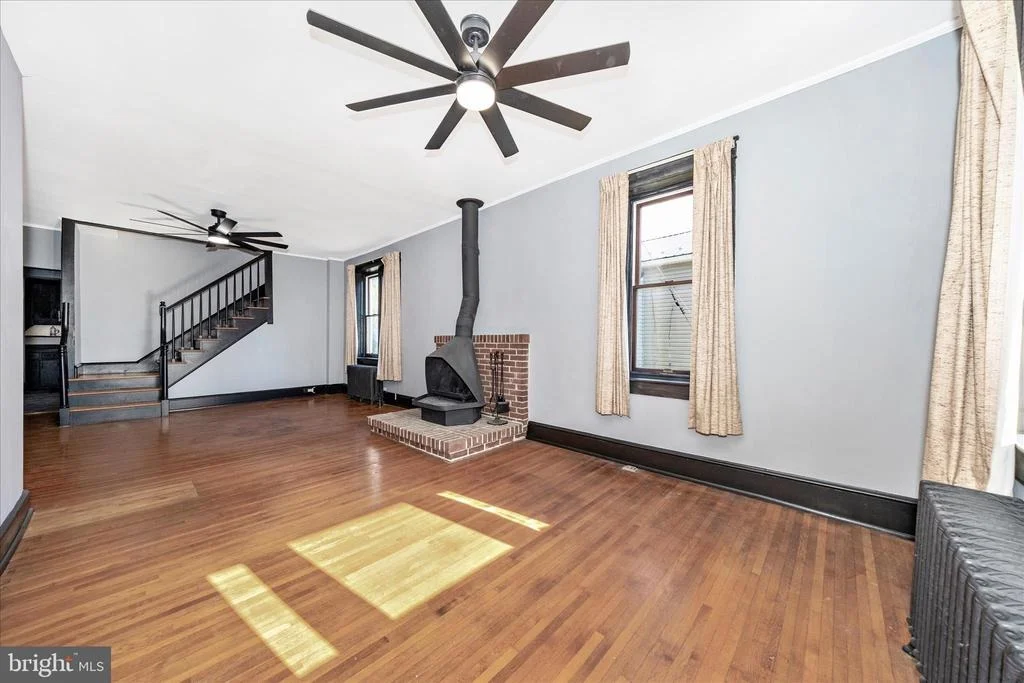 Photo of 519 SUMMIT AVENUE