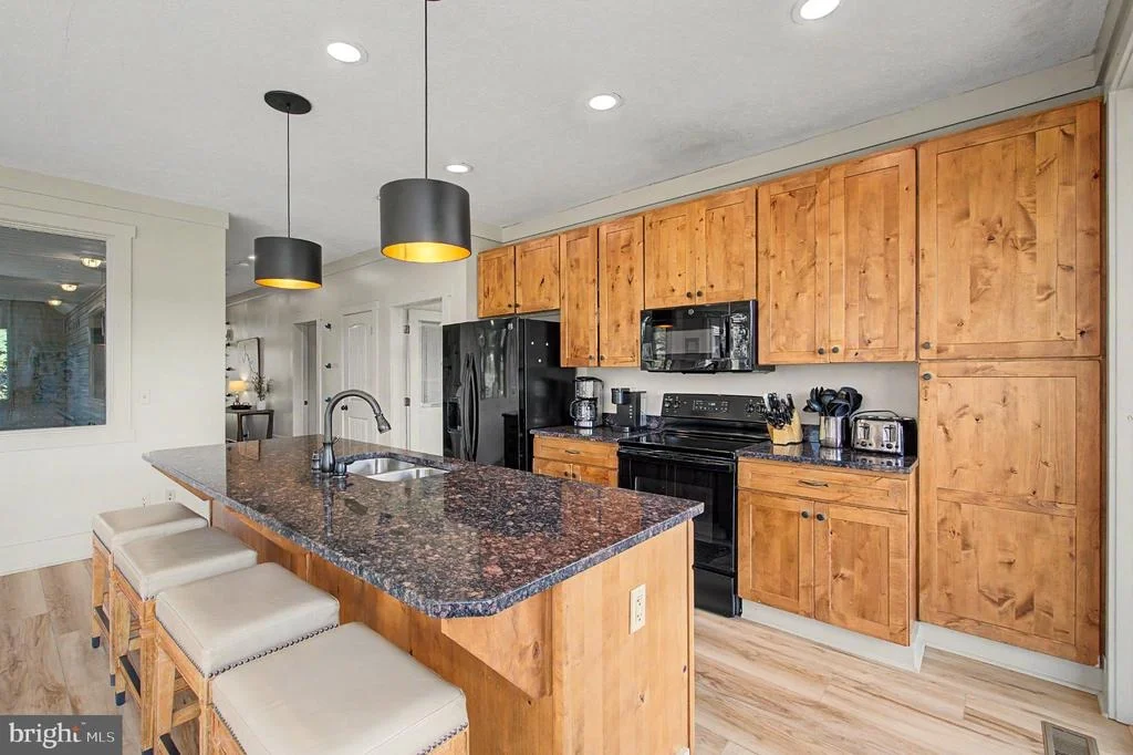 Photo of 342 LAKEFRONT LINKS DRIVE