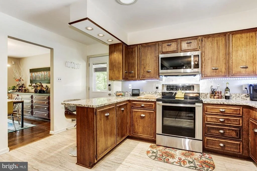 Photo of 7104 HADLOW COURT