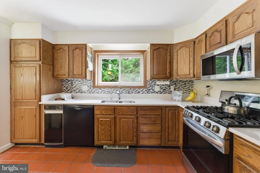 Photo of 2100 EDGEWATER PARKWAY