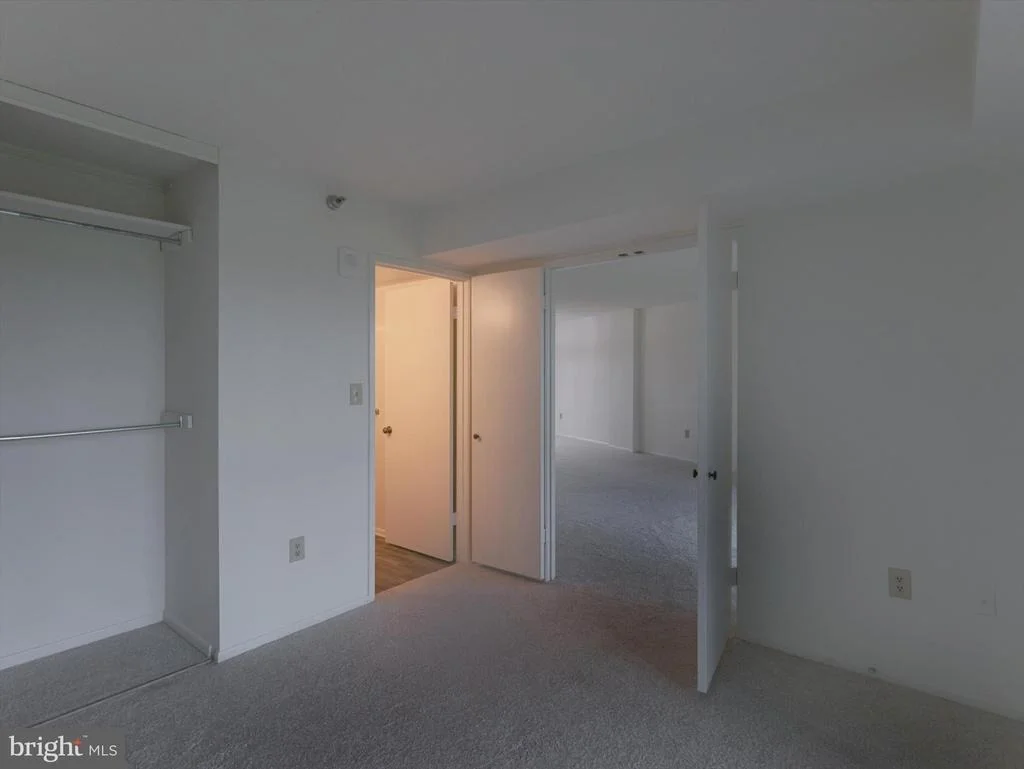 Photo of Unit 31012 at 15115 INTERLACHEN DRIVE