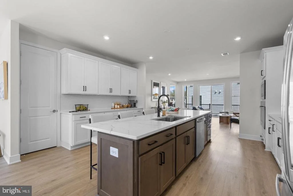 Photo of Unit TYCE24F2 at 3 PICASSO SQUARE