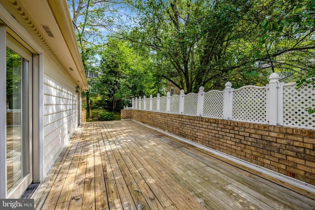Photo of 1468 HIGHWOOD DRIVE