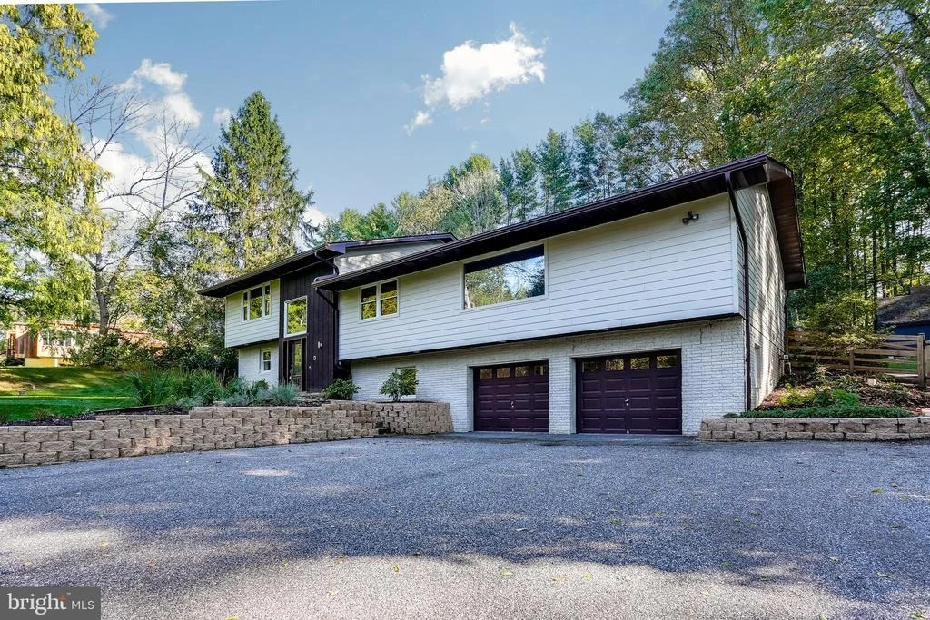 Photo of 13803 PRINCESS ANNE WAY