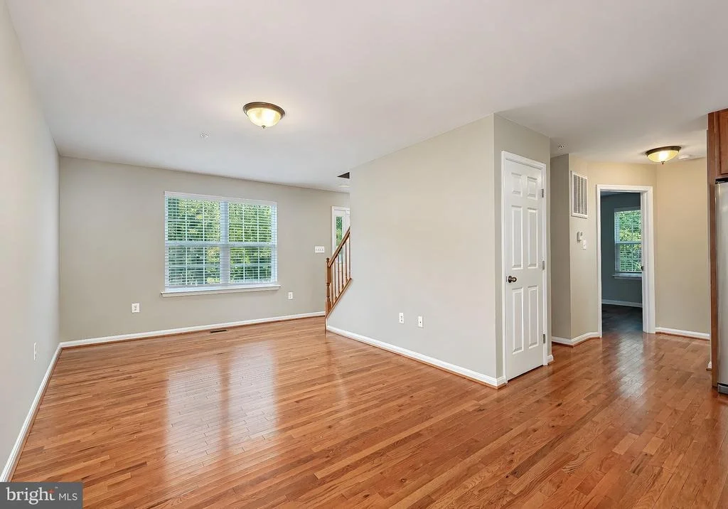 Photo of 976 JOHNSWOODS ROAD