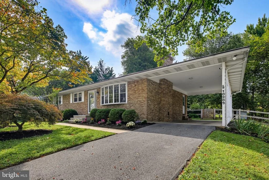Photo of 10209 DONLEIGH DRIVE