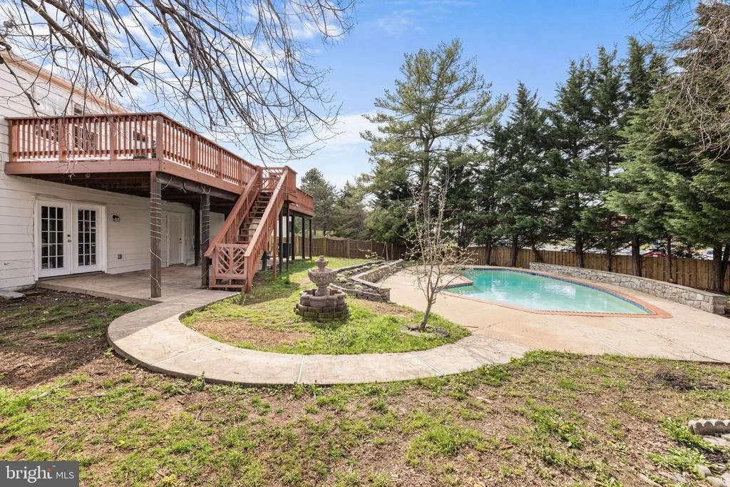 Photo of 6104 BROADWICK COURT