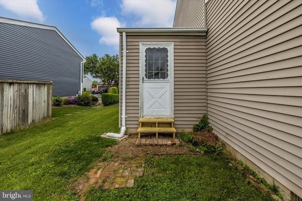 Photo of 1810 ROCKY GLEN DRIVE