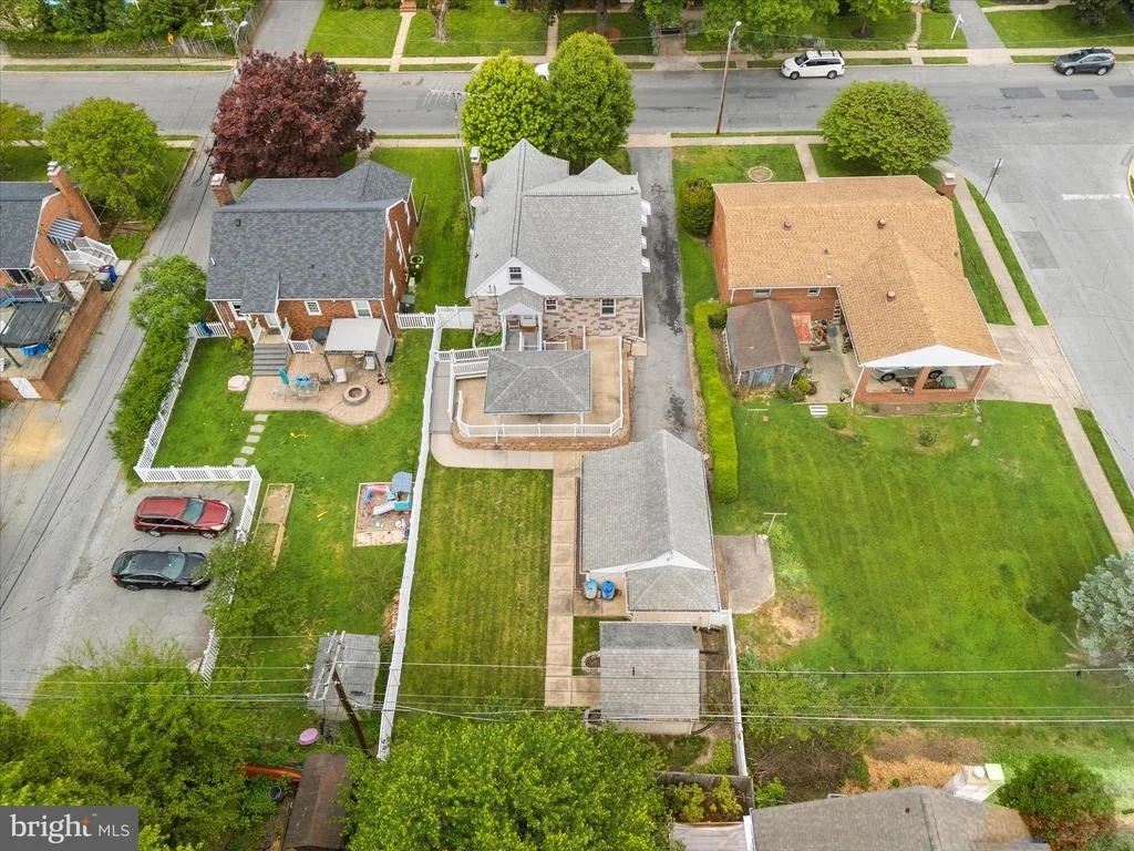 Photo of 6 E 13TH STREET