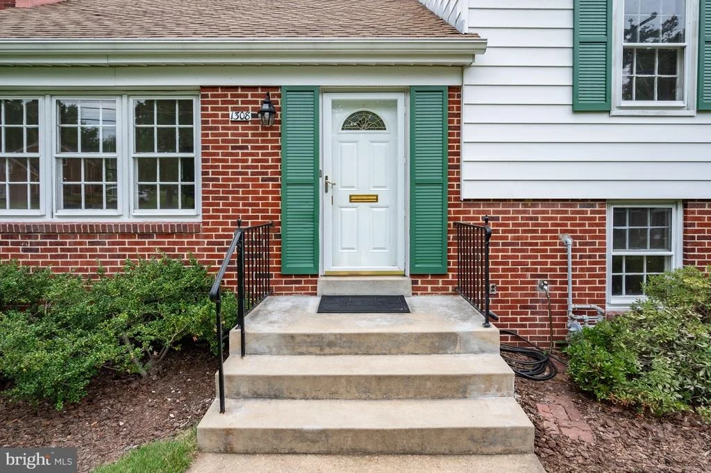 Photo of 1308 WAKE FOREST DRIVE