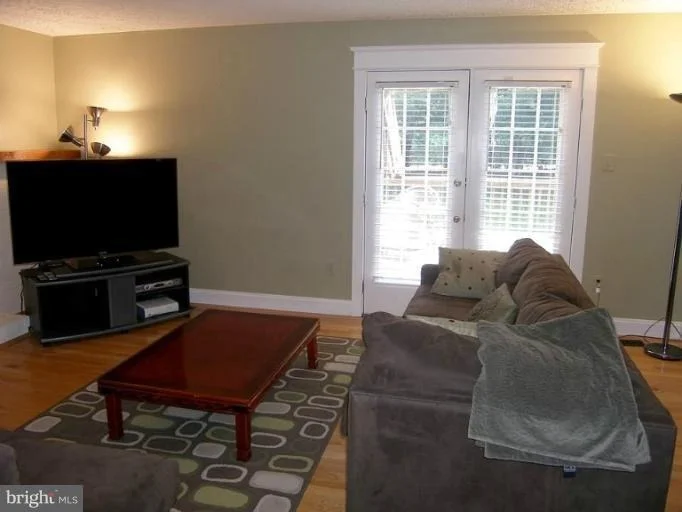 Photo of 125 BOOKHAM LANE